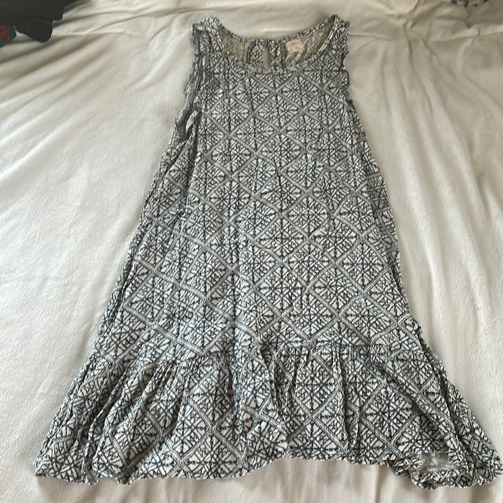 no stains or rips